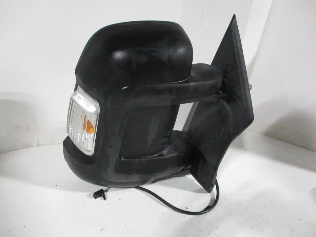 Pre-Owned 14-15 Dodge ProMaster Passenger RH Manual Fold Door Mirror OEM LKQ (Good)