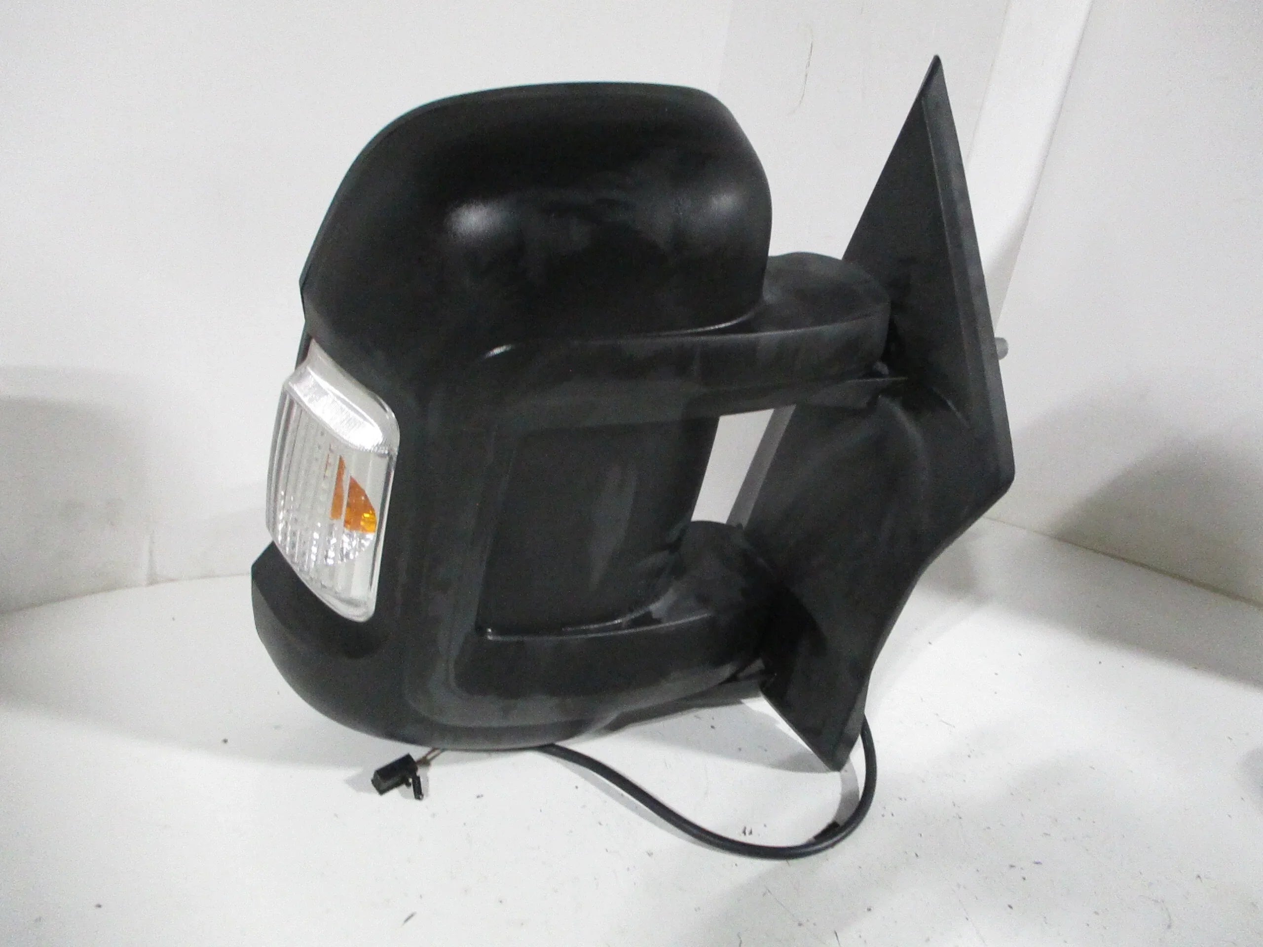 Pre-Owned 14-15 Dodge ProMaster Passenger RH Manual Fold Door Mirror OEM LKQ (Good)