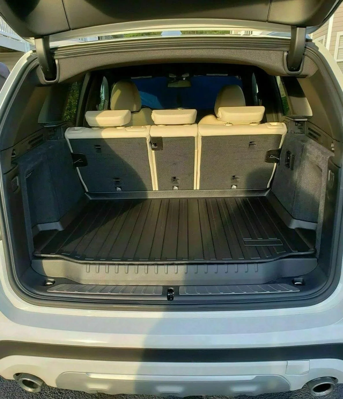 EACCESSORIES EA Cargo Liner – Trunk Mat for BMW X3 2018-2024 – Durable Trunk Mats for Cars with Raised Lip – Non-Slip Car Trunk Mat Rubber – Easy to Install – Laser Pre-Cut Design