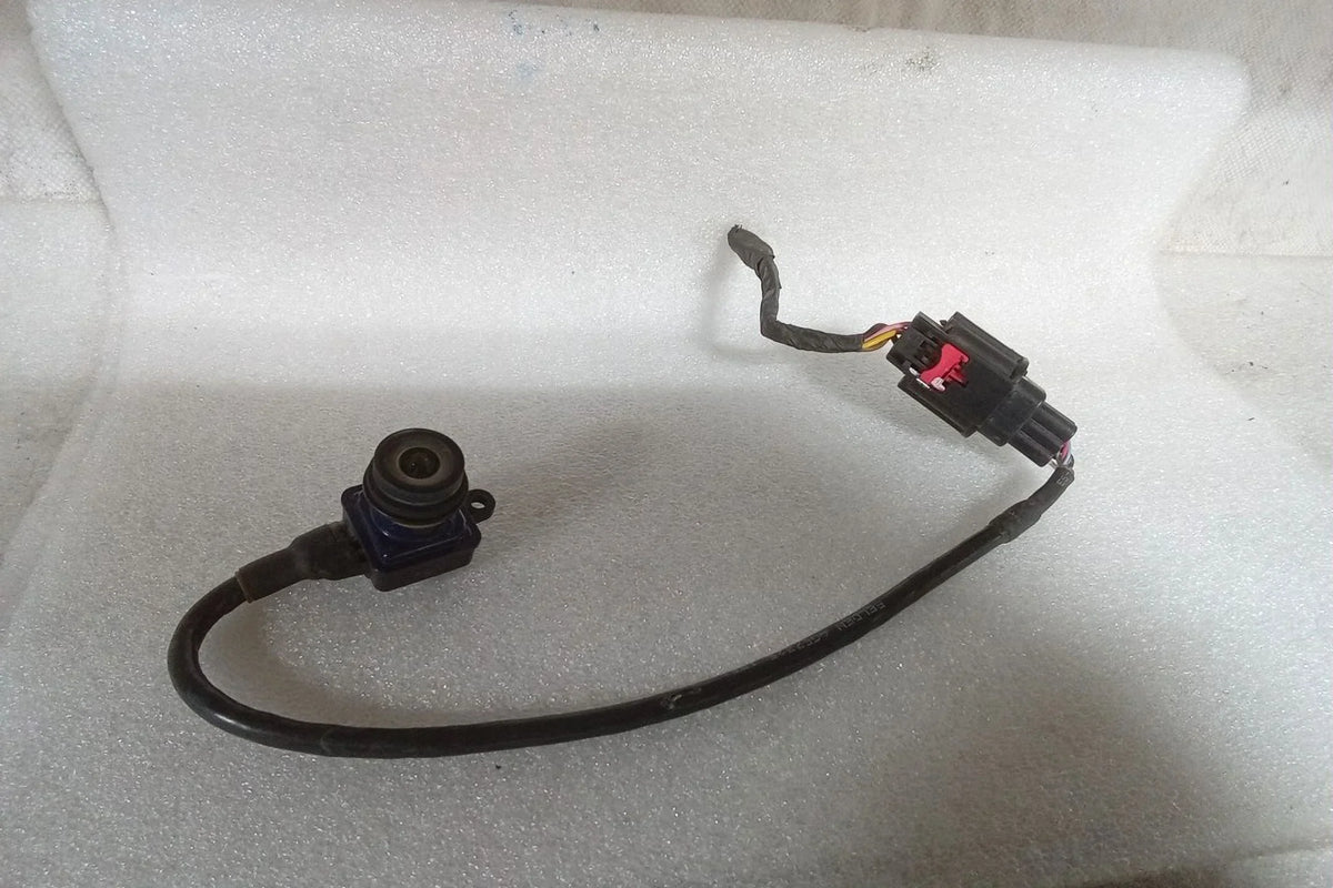 Pre-Owned 2013 Jeep Grand Cherokee Gate Mounted Rear View Camera 56054059AD OEM LKQ (Good)