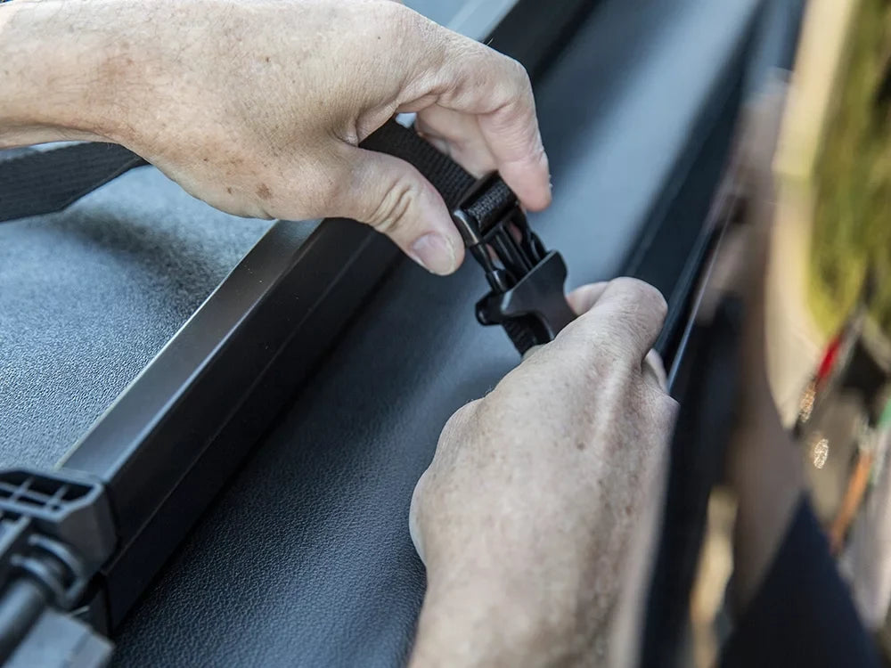 Gator Protection Hybrid Hard Folding Vinyl Tonneau Truck Bed Protection 2014-2018 Chevy Silverado GMC Sierra 8 ft Bed