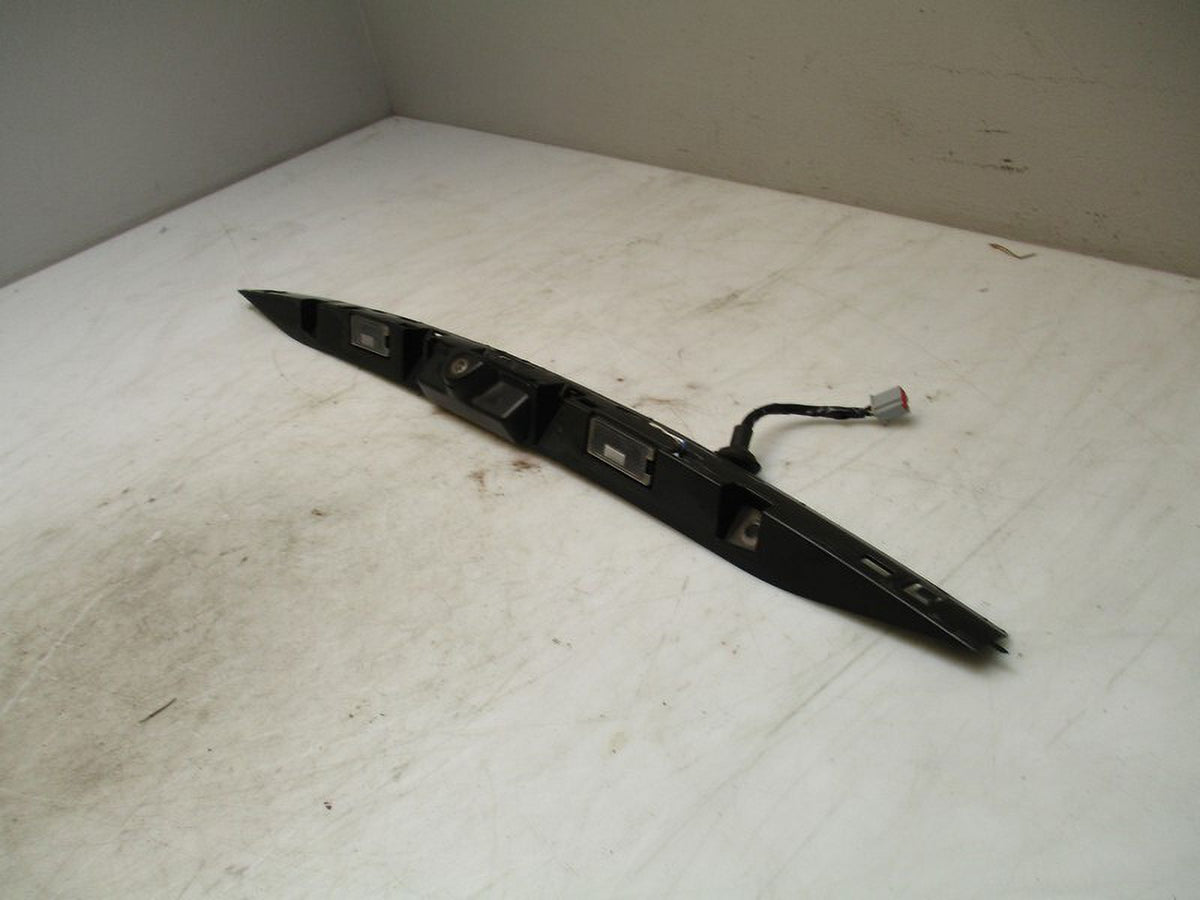 Pre-Owned 2013-2015 Ford Explorer Rear Backup Camera Assembly OEM (Good)