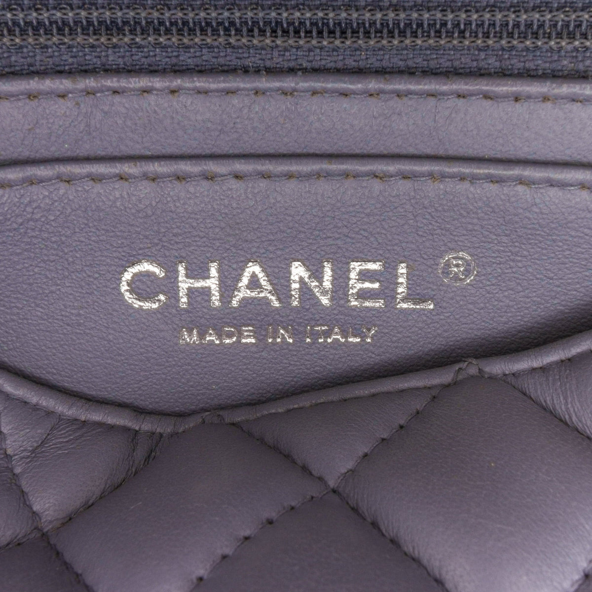 Pre-Owned Authenticated Chanel Mini Classic Lambskin Rectangular Single Flap Leather Gray Crossbody Bag Unisex (Fair)
